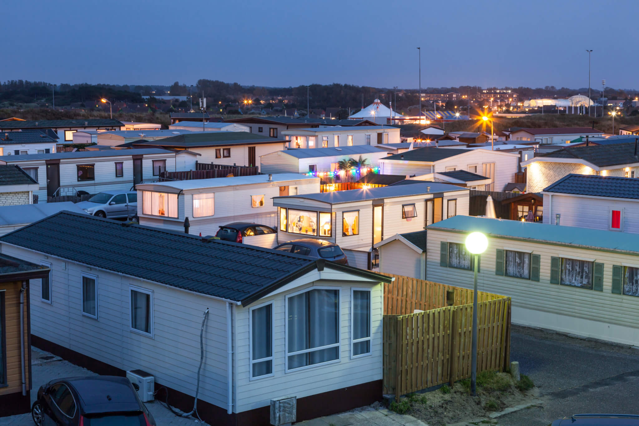 Trailer Park vs Mobile Home Park: 5 Key Differences to Know - Habitatista