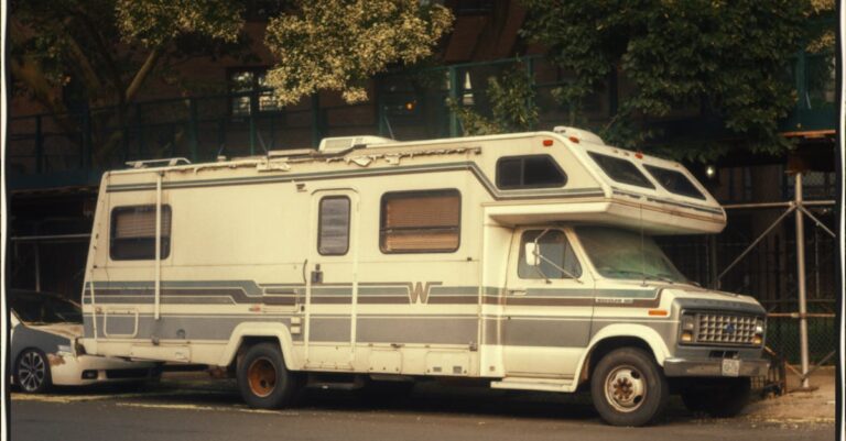 11 Ways to Optimize Your RV Setup for City Living: Feel Surprisingly Spacious