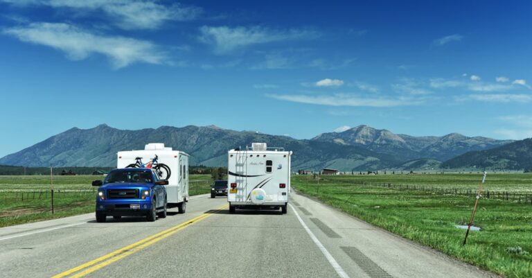 10 Ways to Foster RV Friendships That Nomads Swear By