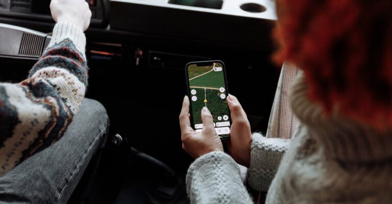 10 Best RV-Friendly Navigation Apps for Road Trips That Maximize Every Inch